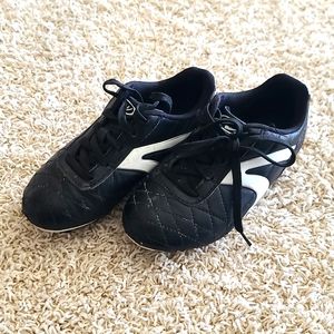 Soccer cleats / spikes